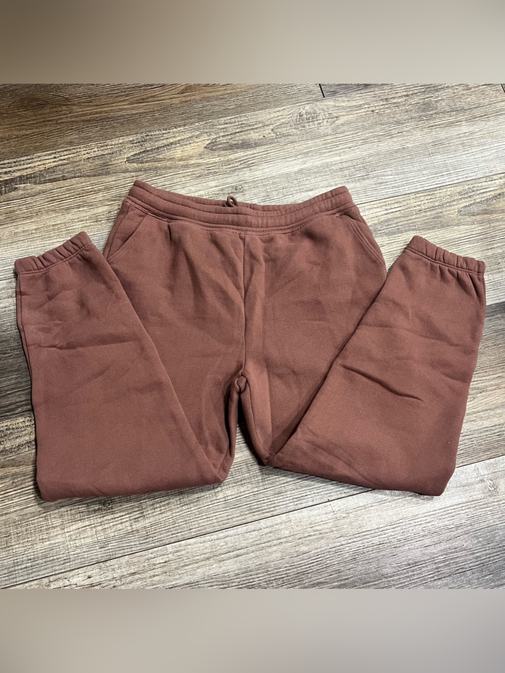 Beyond Yoga Men's Rust Brown Fleece Joggers